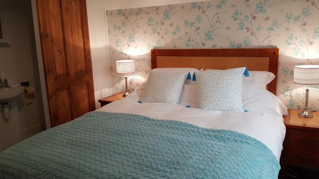 Sadlers Guest House Wokingham Buitenkant foto