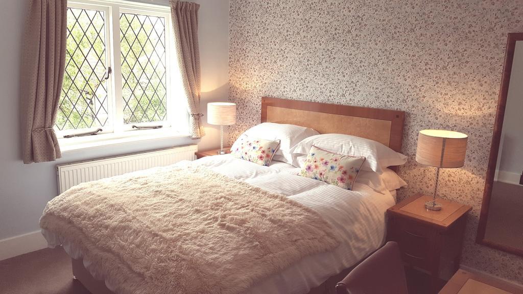 Sadlers Guest House Wokingham Buitenkant foto
